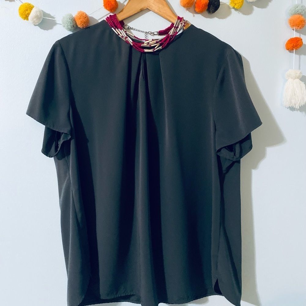 Lands’ End Dark Gray Short Sleeve Keyhole Blouse